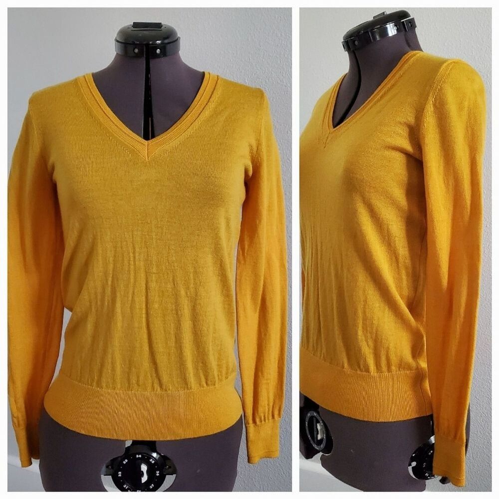 Banana Republic Sweater Women's Small Yellow Orange V Neck 100% Merino Wool